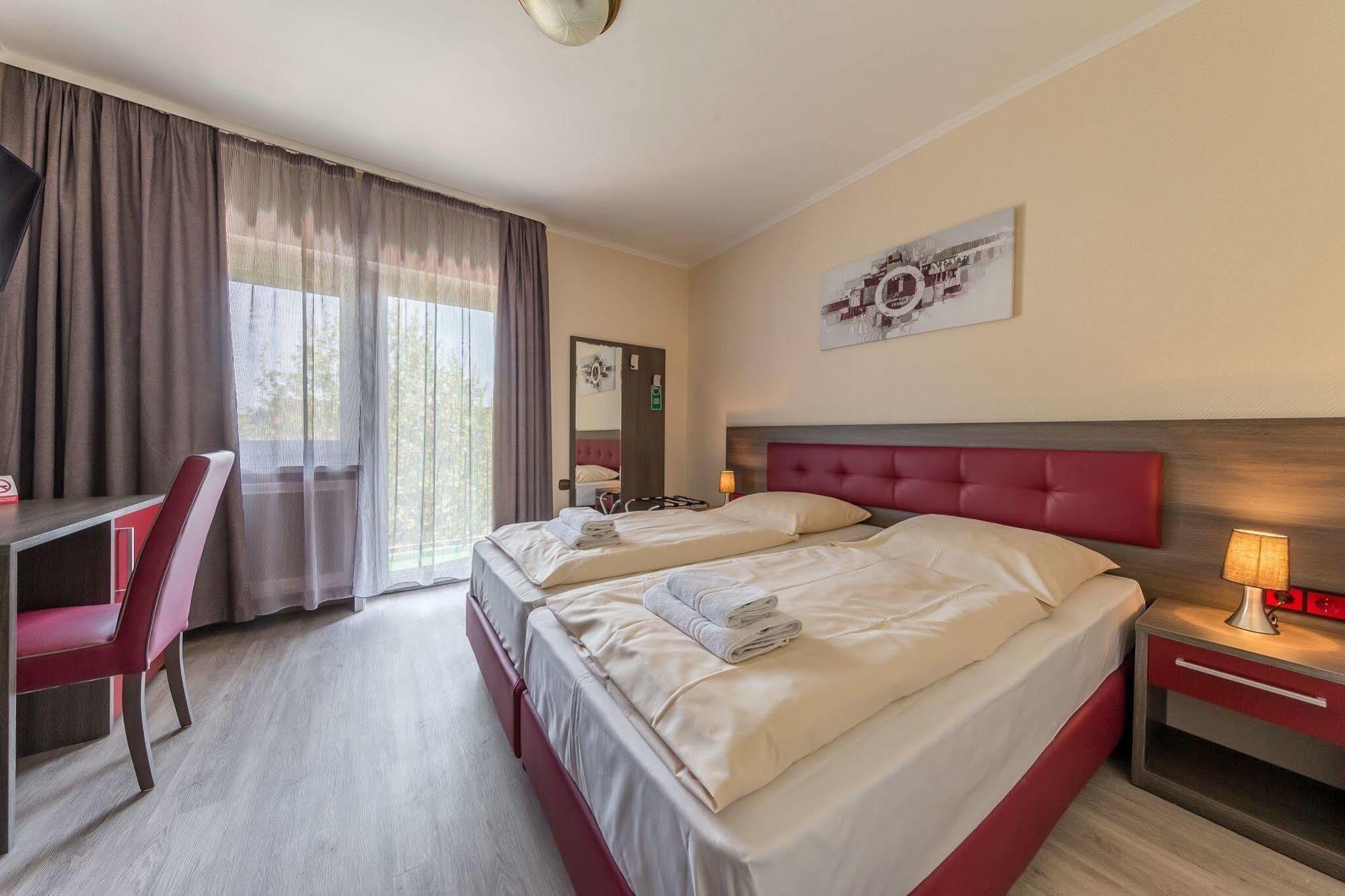 Hotel Klein Frankfurt 3*